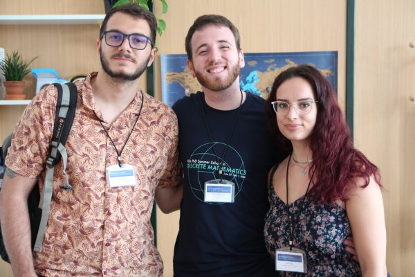 Navdihujoči pogovori z našimi mednarodnimi alumni