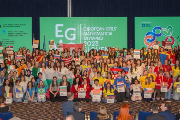 Na otvoritveni slovesnosti EGMO 2023 pozdravili 214 mladih matematičark iz 54 držav